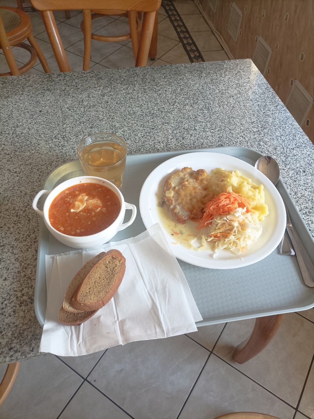 Sriuba su duona ir antras patiekalas